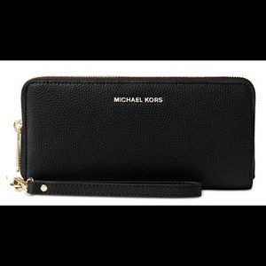 Michael Kors travel leather wallet/wristlet